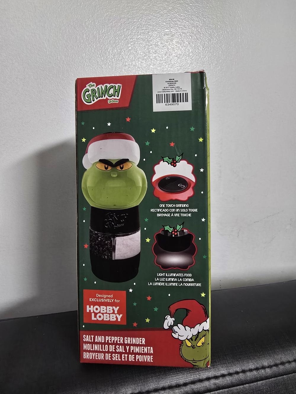 Dr Seuss- The Grinch  "Salt & Pepper Grinder" Light Up (Battery Operated) New